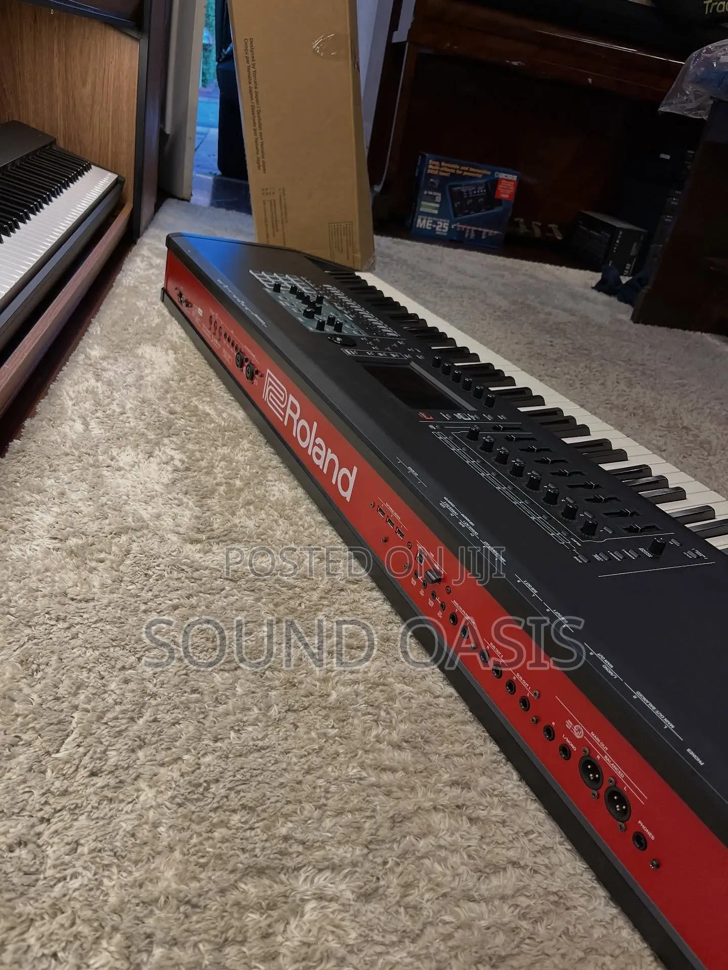 Roland FANTOM 8 EX Synthesizer Workstation