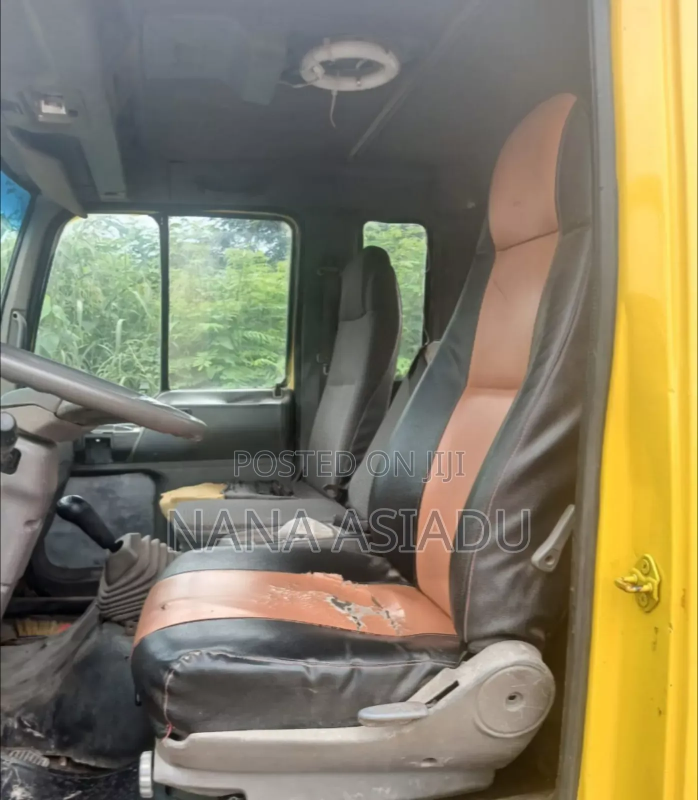 Kia Rhino 2010 Yellow