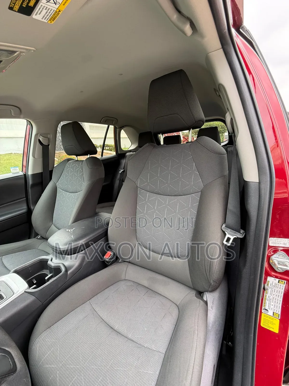 Toyota RAV4 XLE 2022 Red