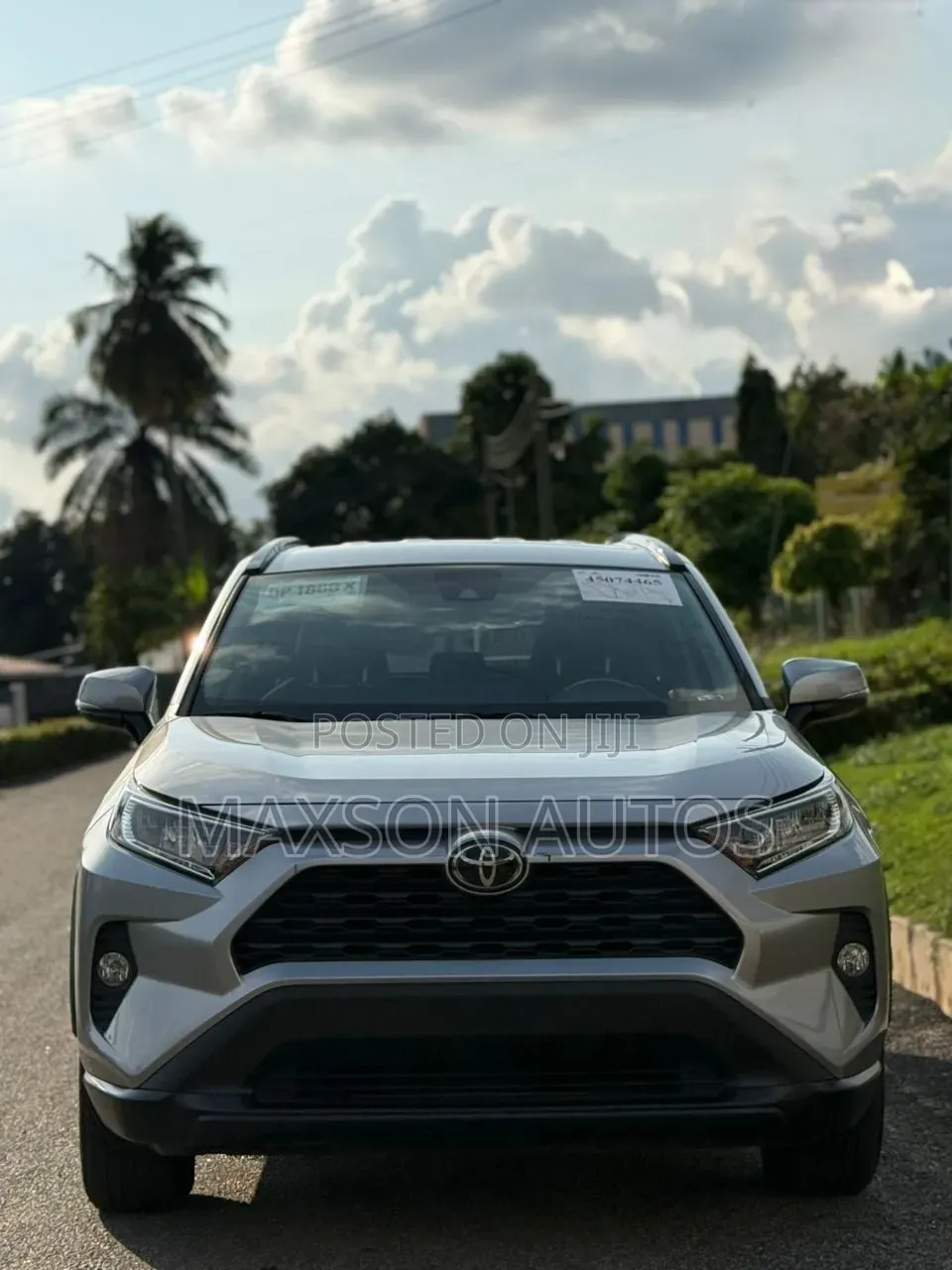 Toyota RAV4 2021 Silver