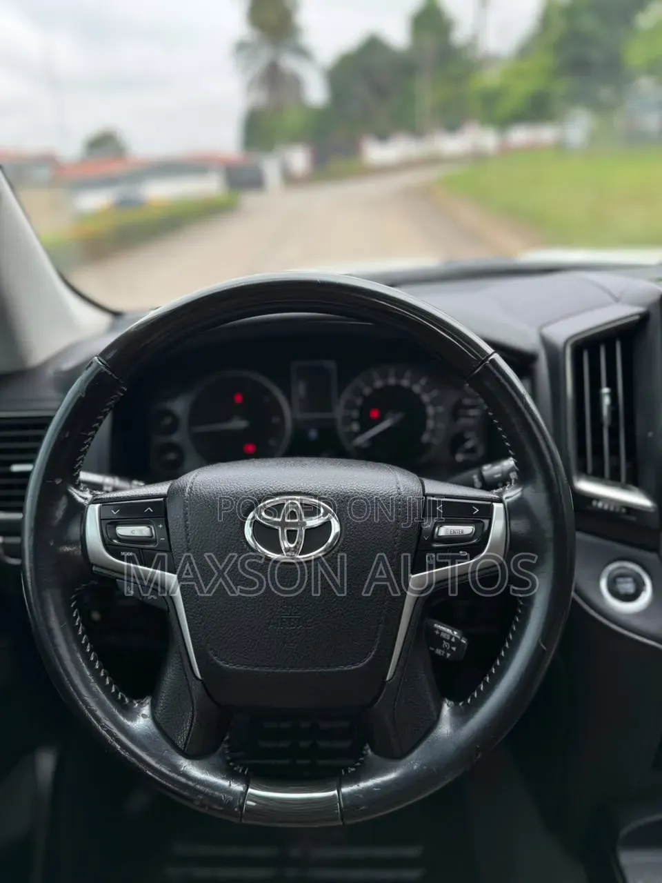 Toyota Land Cruiser 2020 White