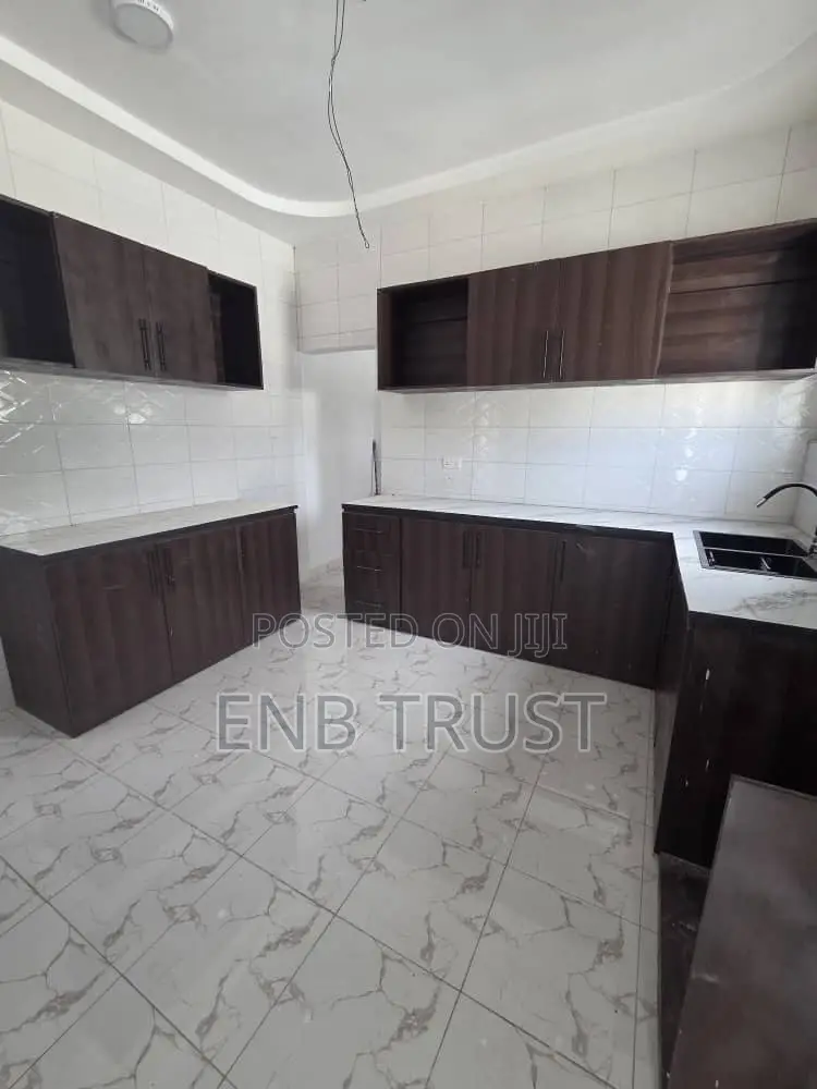 3bdrm House in Kasoa, Adade for sale