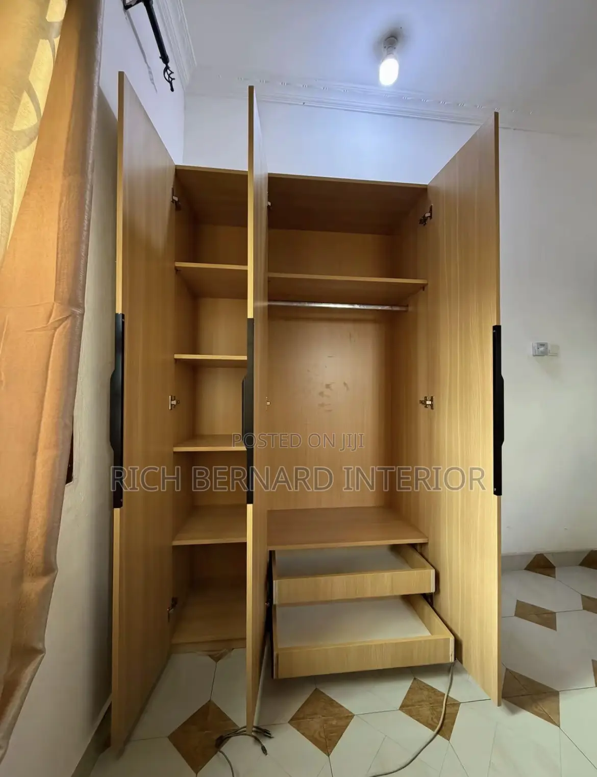 Modern 2in1 Wardrobe (7feet X 4feet )