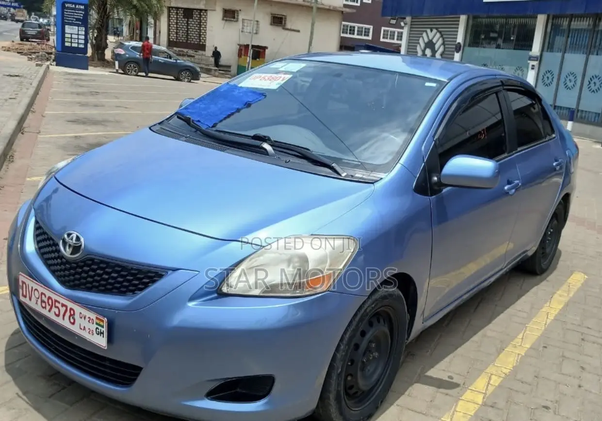 Toyota Yaris 2012 Blue