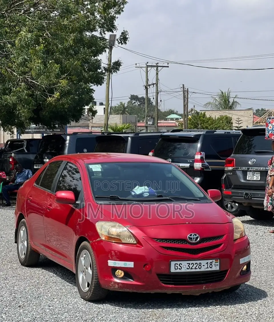Toyota Yaris SE Hatchback 5dr 2012 Red