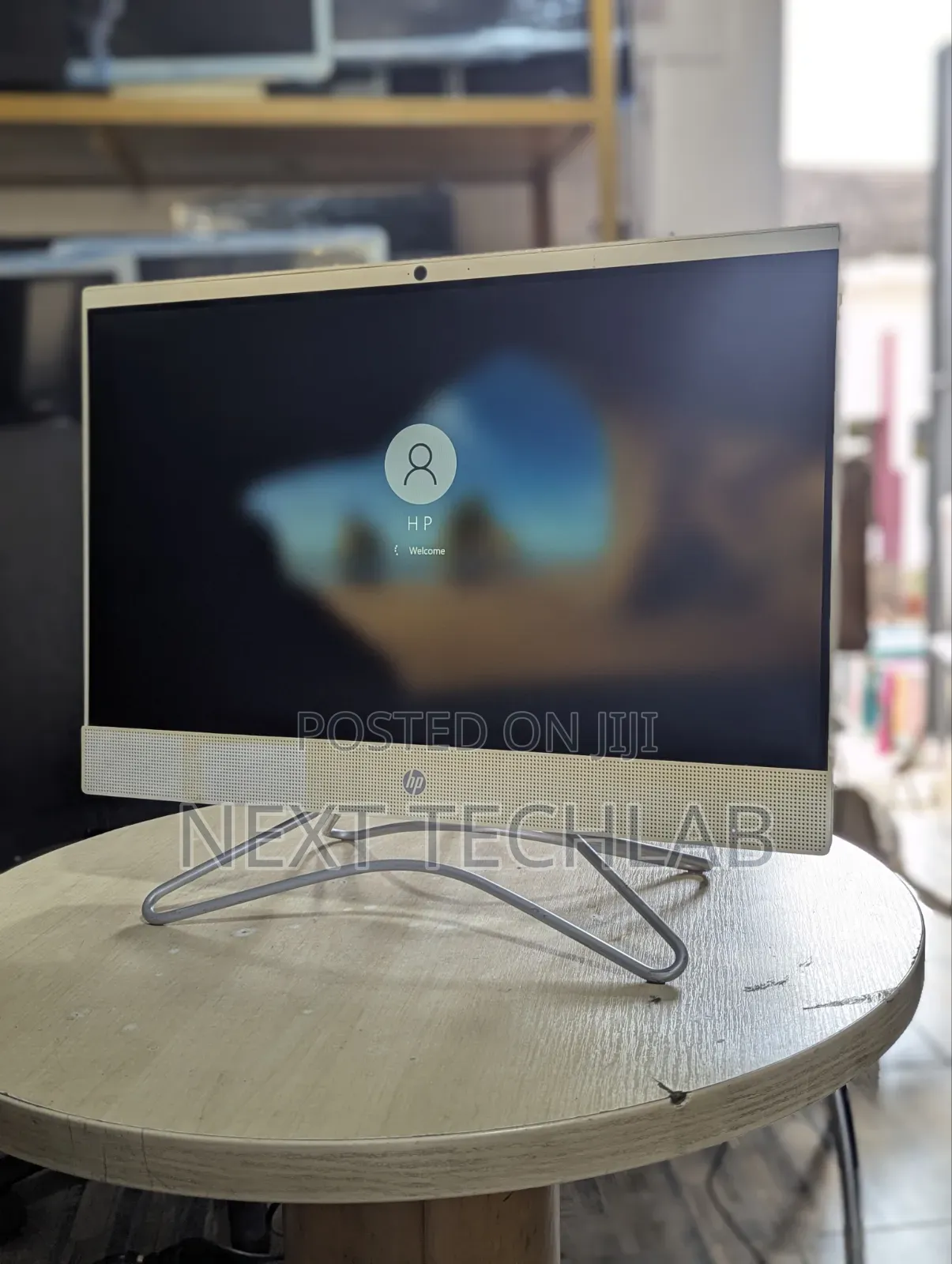 Desktop Computer HP 200 G4 All-in-One 8GB AMD HDD+SSD 128GB