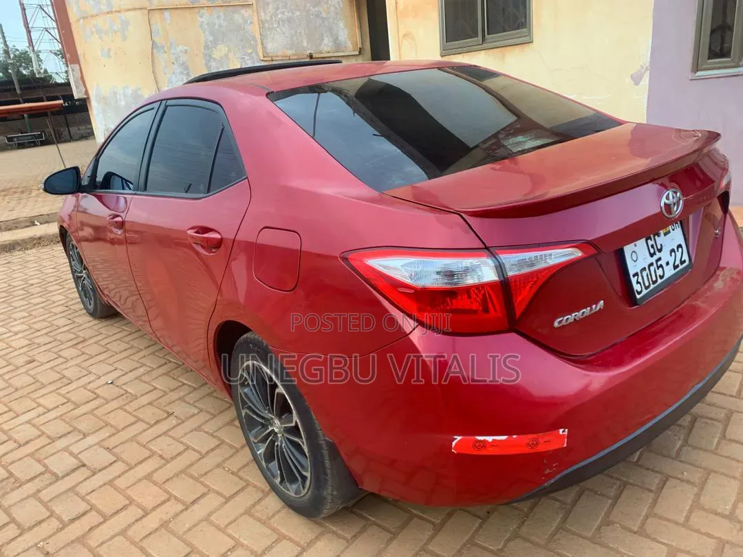 Toyota Corolla S 4dr Sedan (1.8L 4cyl CVT) 2015 Red