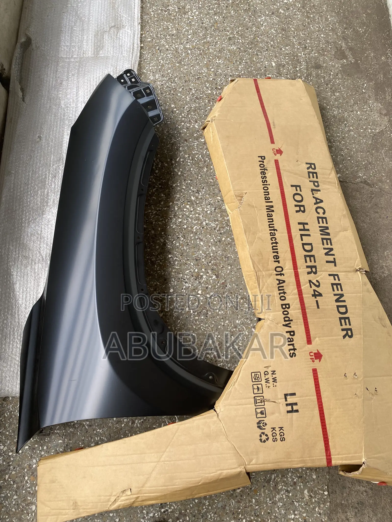 Highlander Grand 2025 Fender Pair