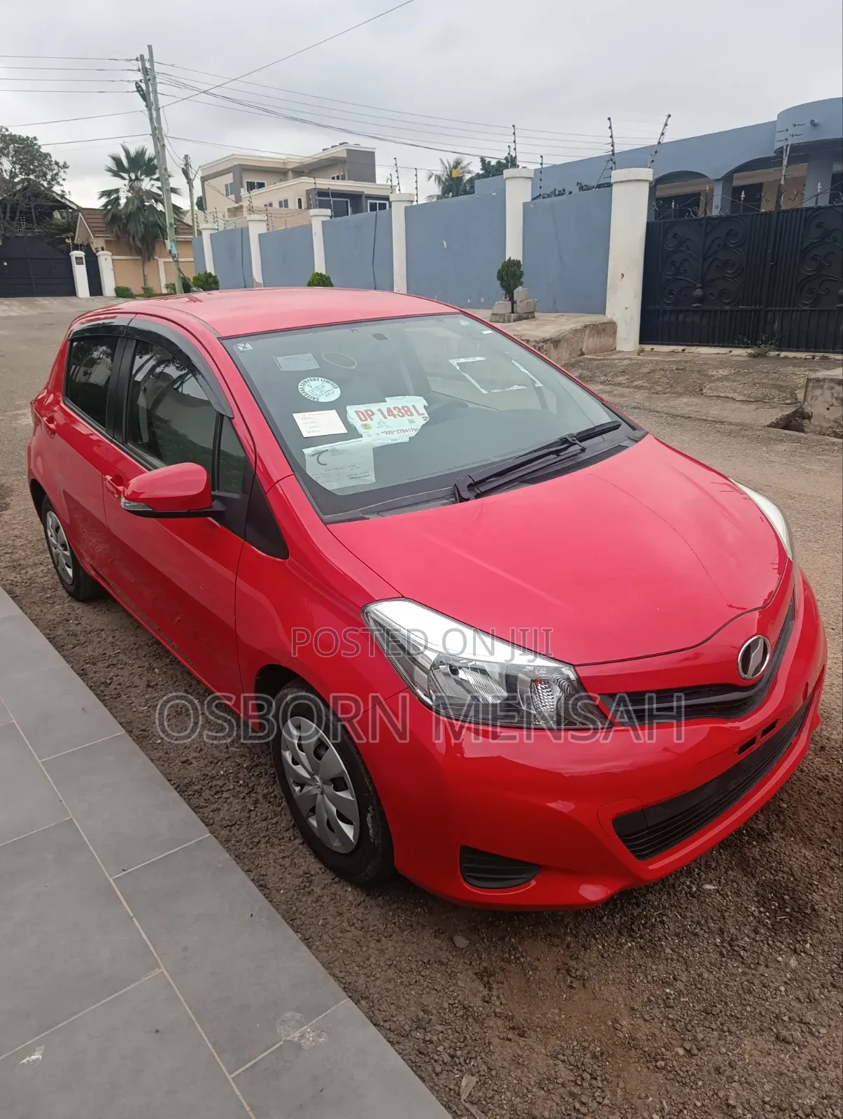 Toyota Vitz 2011 Red