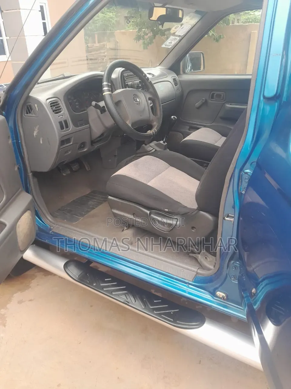 Nissan Navara 2010 Blue