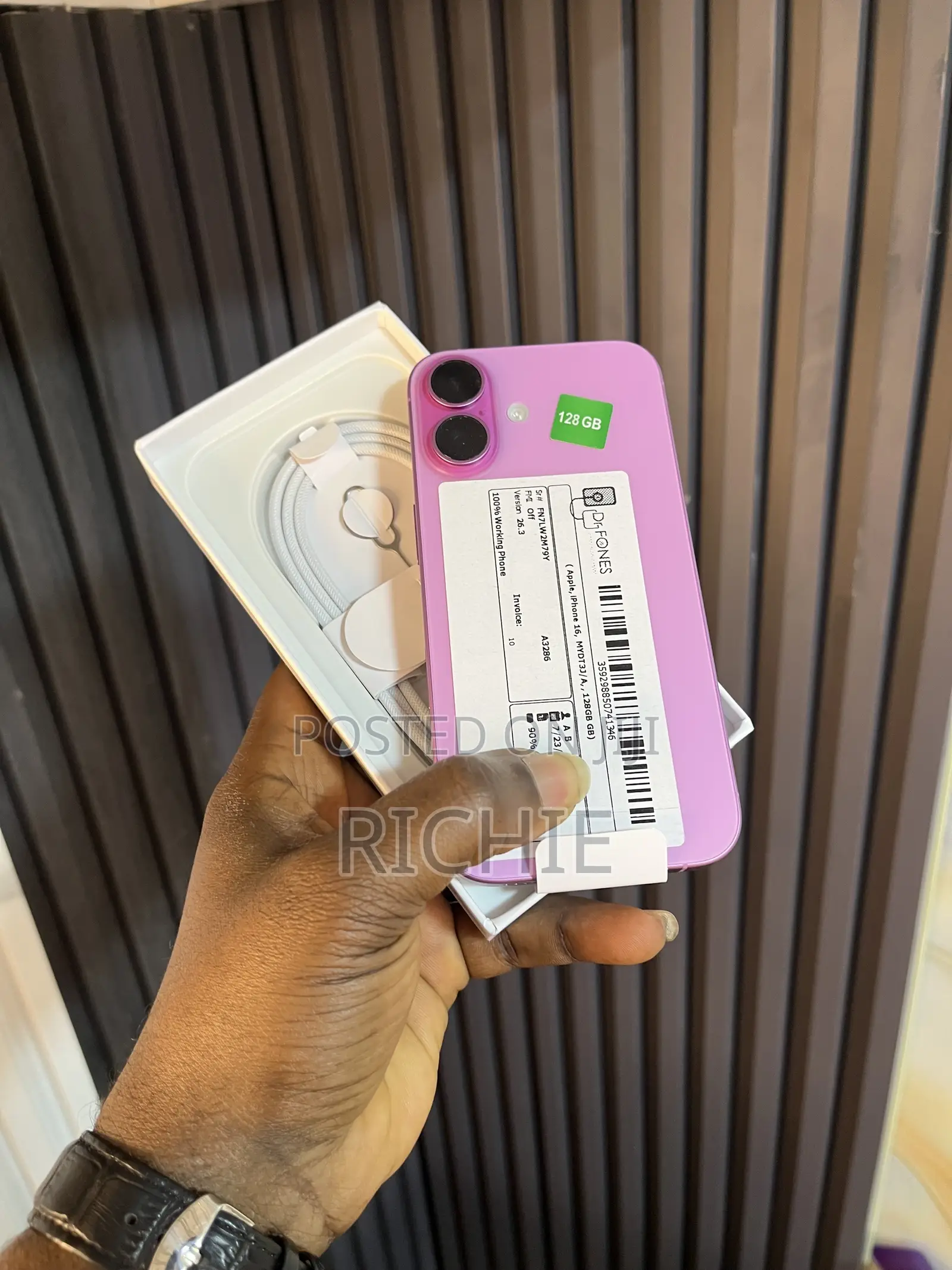 New Apple iPhone 16 128 GB Pink