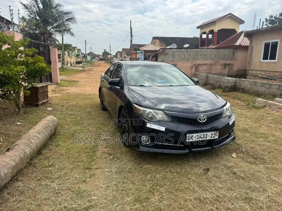 Toyota Camry LE 4dr Sedan (2.5L 4cyl 6A) 2014 Black