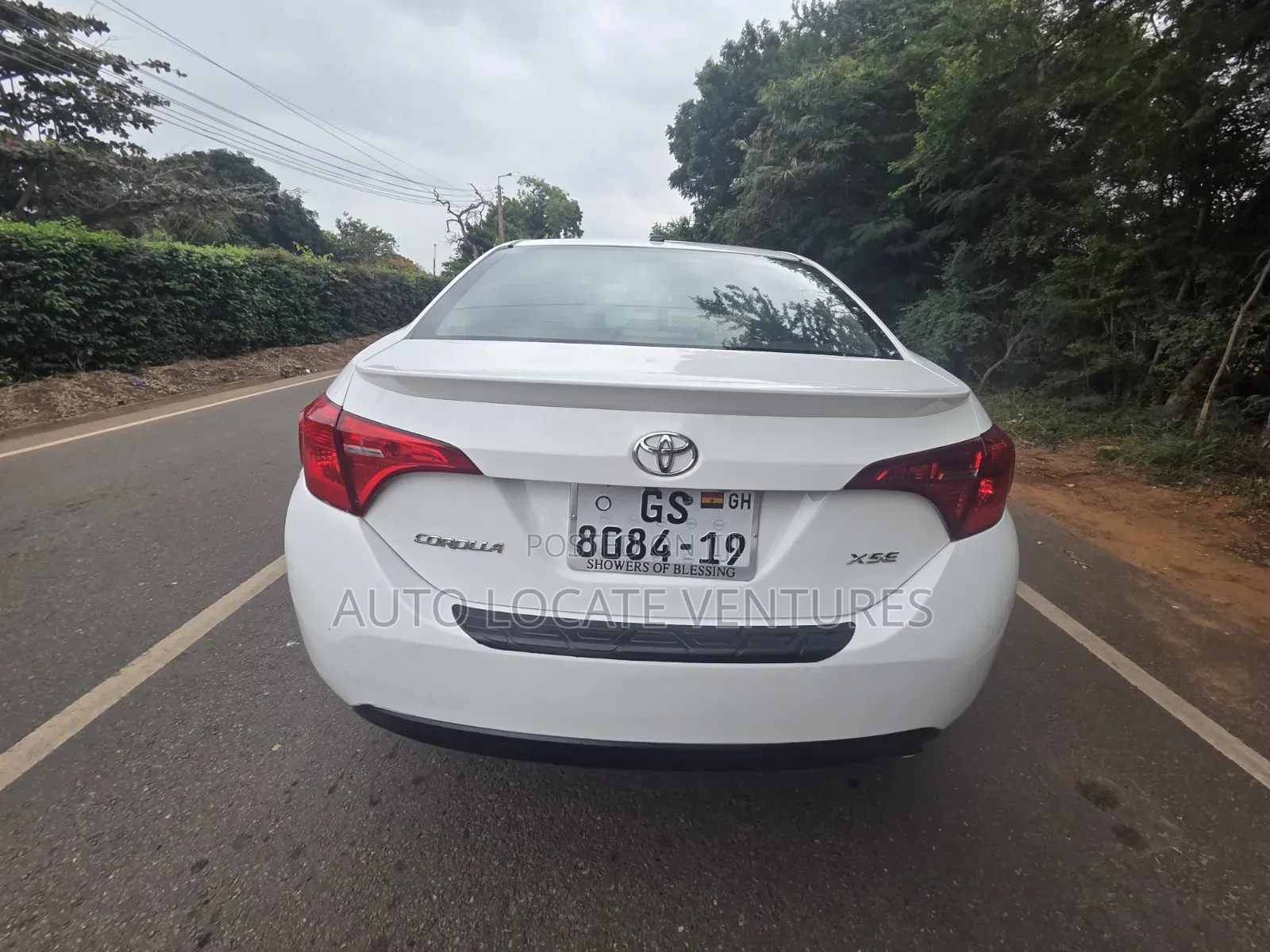 Toyota Corolla SE (1.8L 4cyl 6M) 2018 White