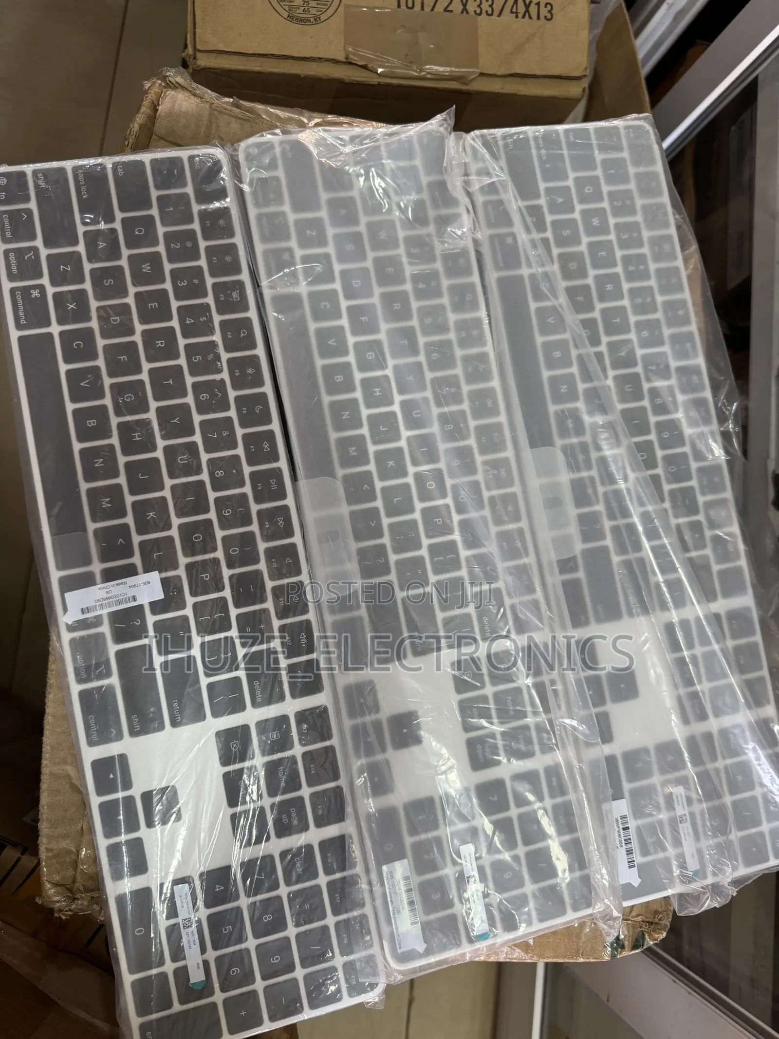 Latest Magic Keyboard (Touch ID/Numeric Keypad) - USB-C BLACK KEYS