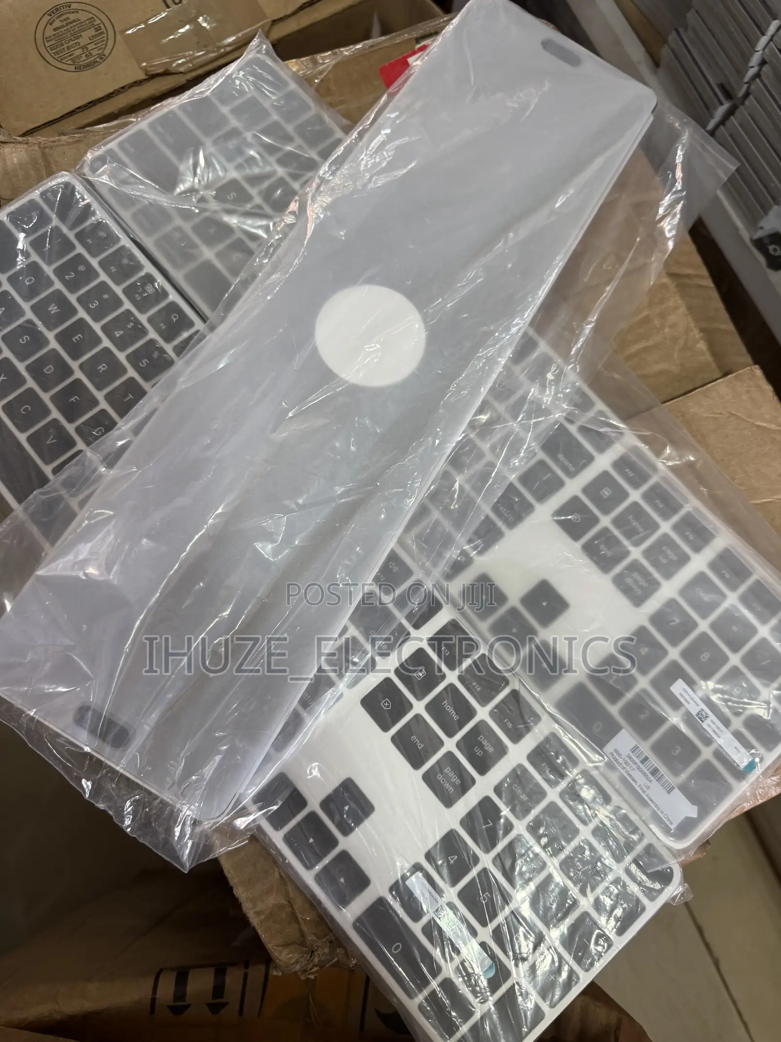 Latest Magic Keyboard (Touch ID/Numeric Keypad) - USB-C BLACK KEYS
