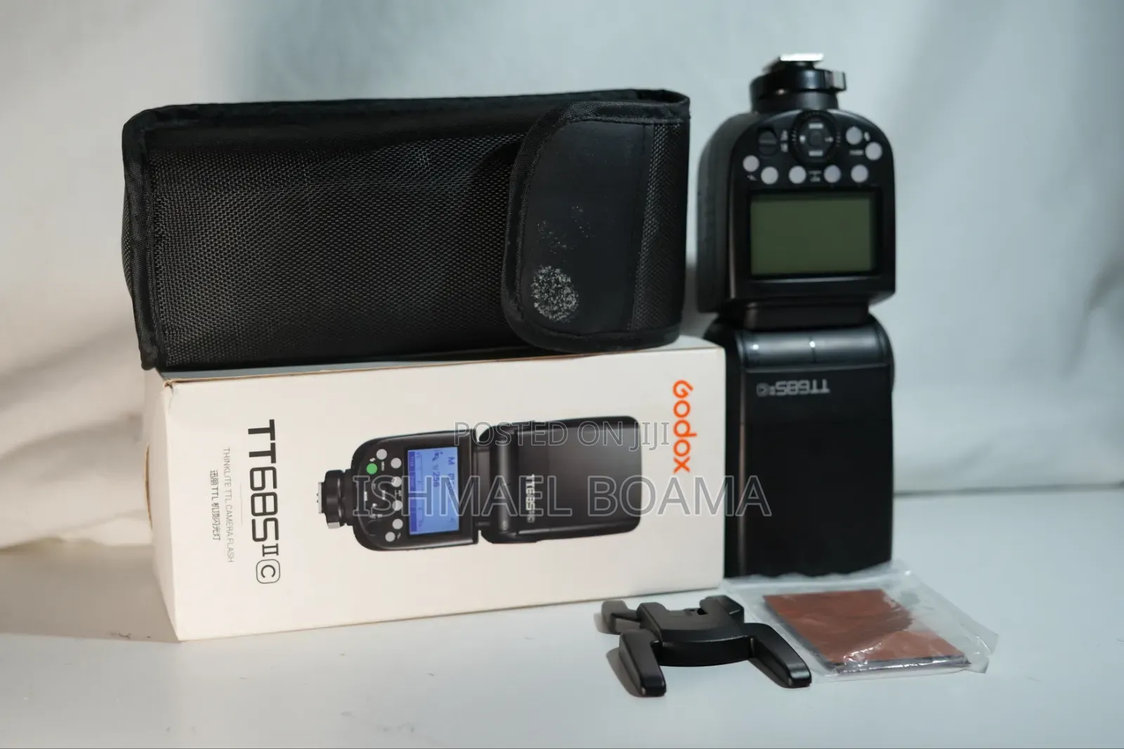 Canon Ef 24 -105mm Is Usm Lens + a Godox TT685II