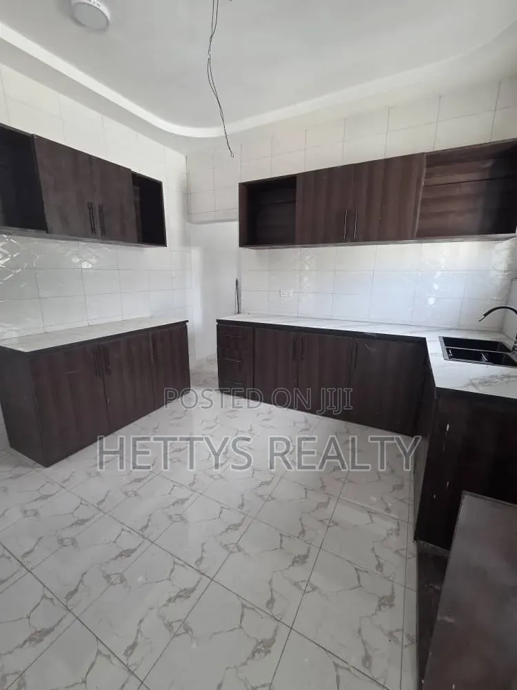 3bdrm House in Adade for sale