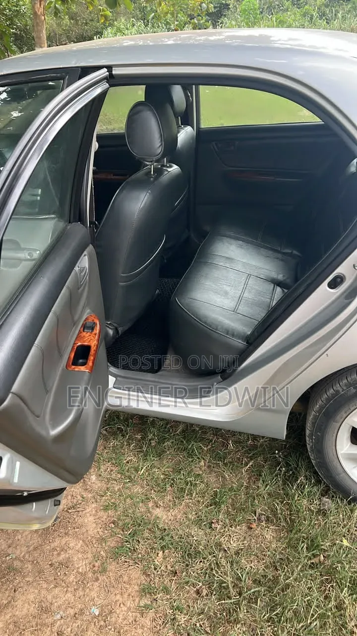 Toyota Corolla LE 4dr Sedan (1.8L 4cyl 4A) 2010 Gray