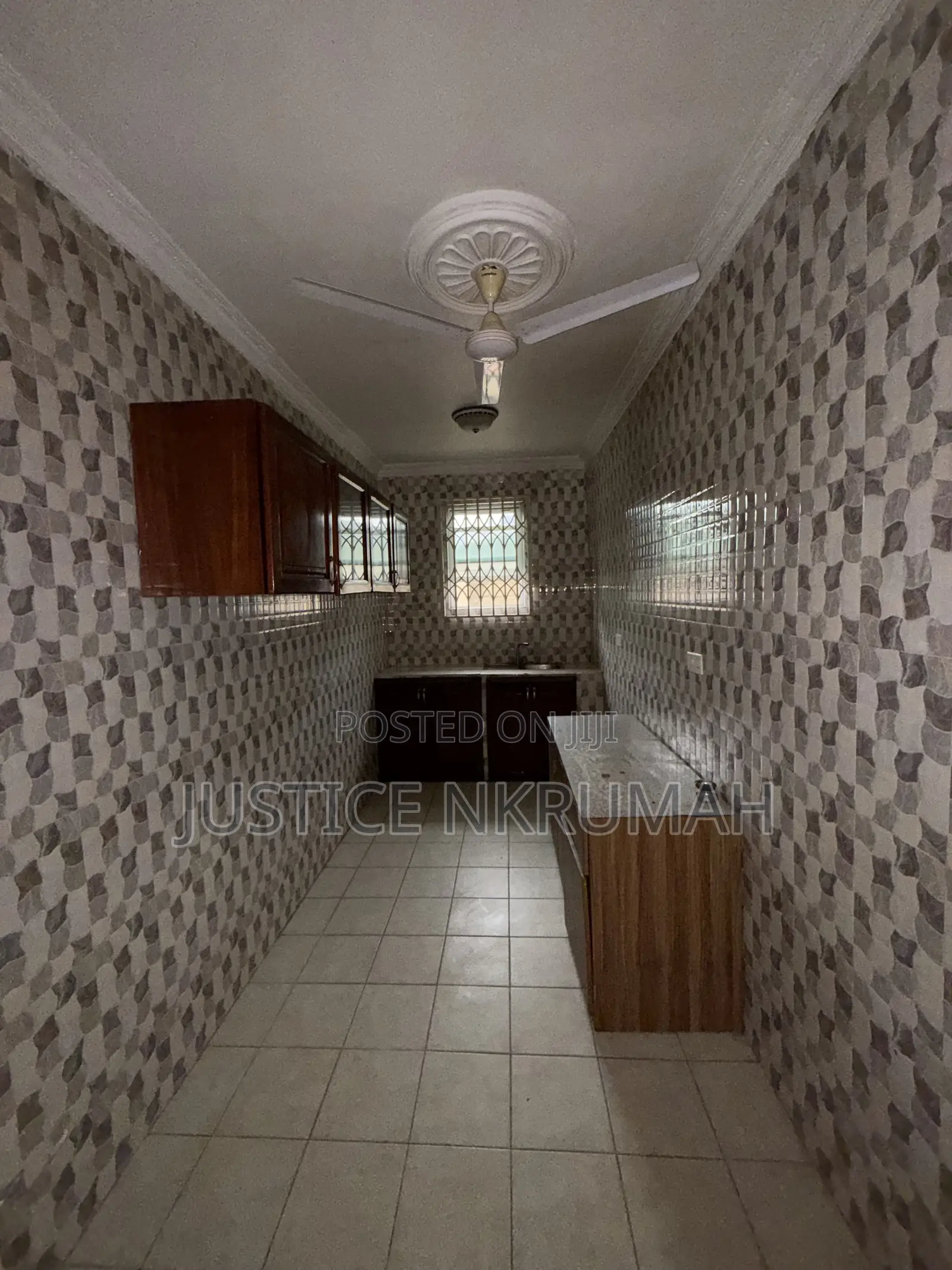 2bdrm Apartment in Mr. Justice Estate, Old Barrier for rent