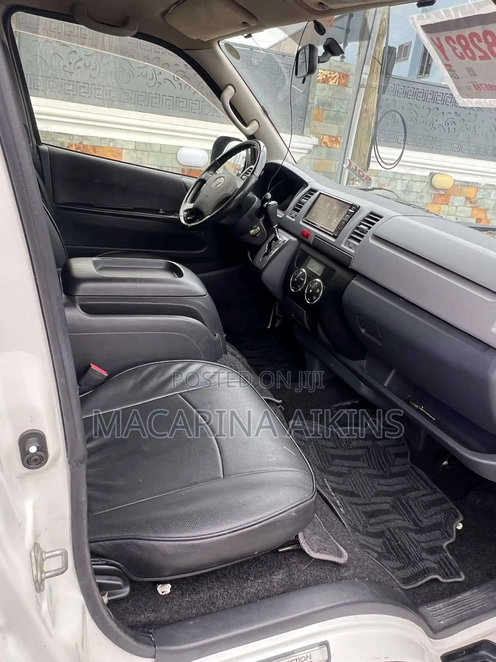 Toyota Grand HiAce 2002 White