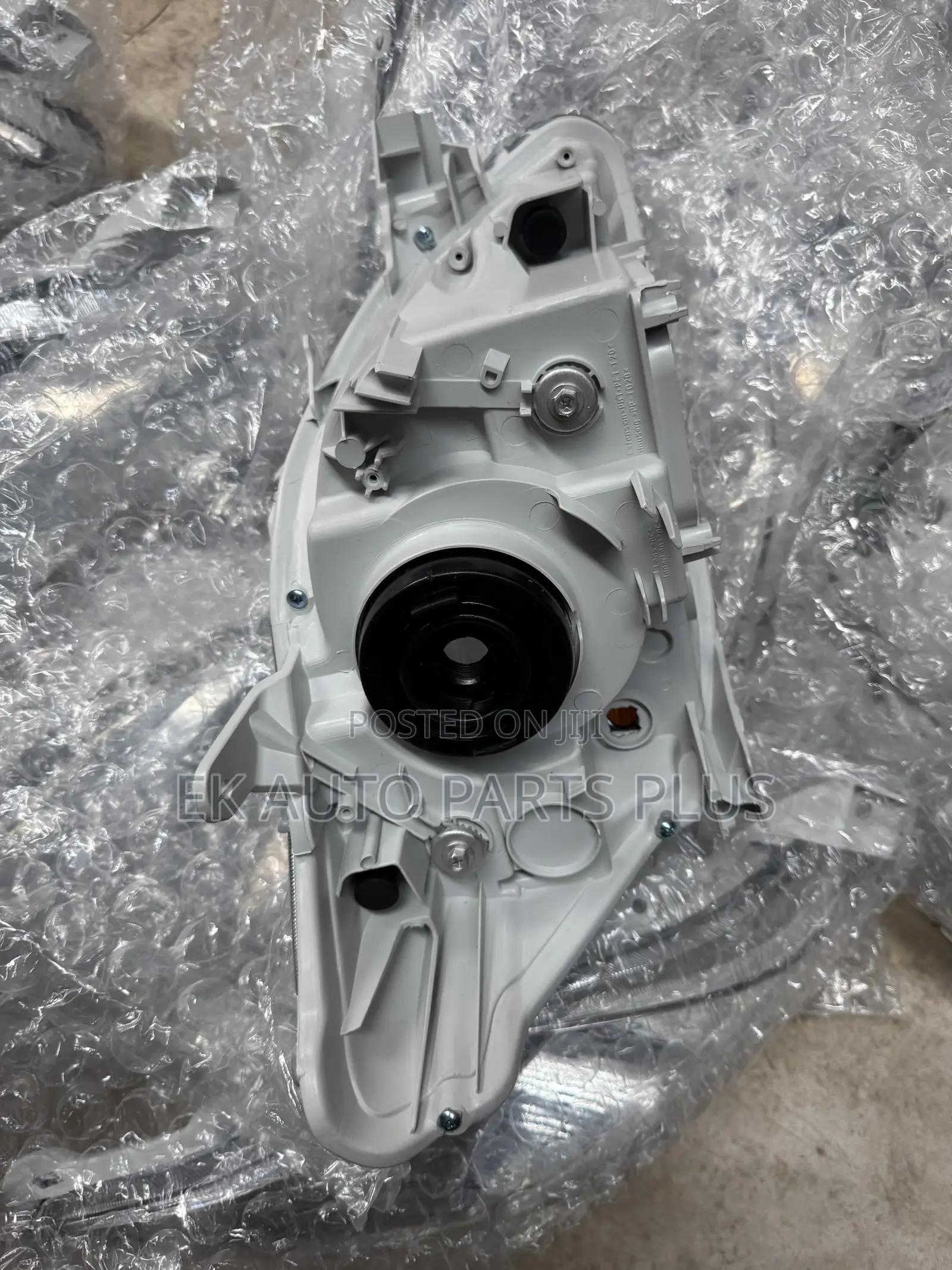 Toyota Yaris Sedan/Saloon Headlight 2007 2008 2009 2010 2011