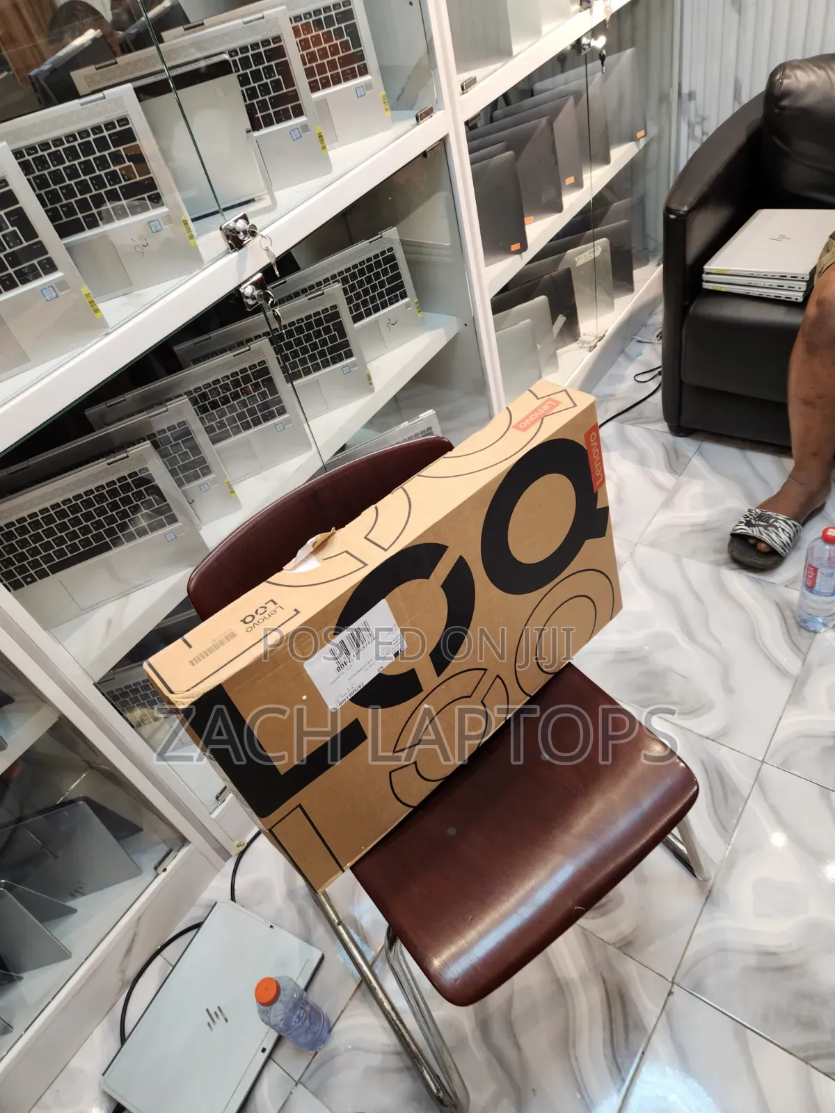 Laptop Lenovo LOQ 15ARP9 16GB Intel Core i7 SSD 512GB