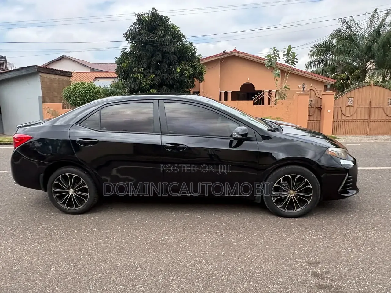 Toyota Corolla S 4dr Sedan (1.8L 4cyl CVT) 2016 Black