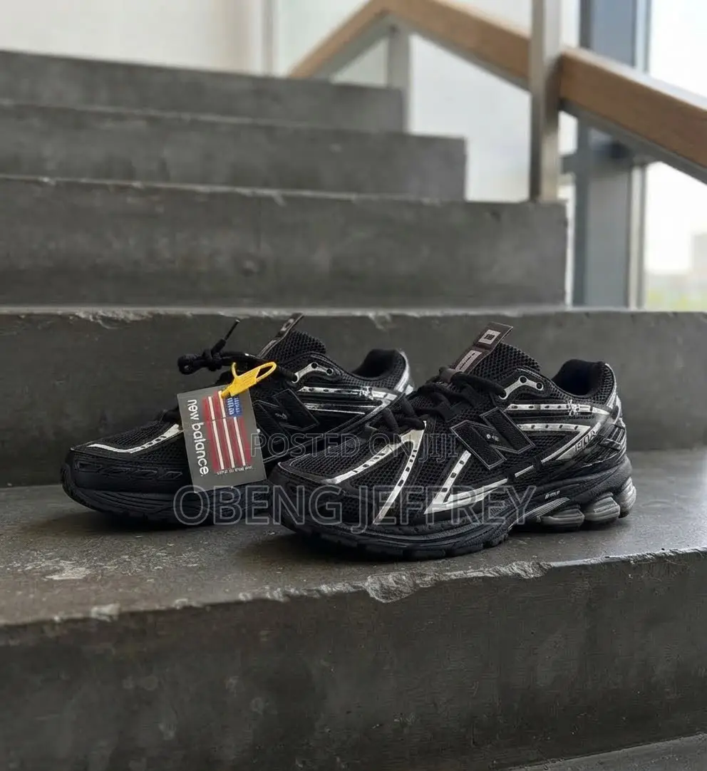 Original New Balance 1906A Black/Silver