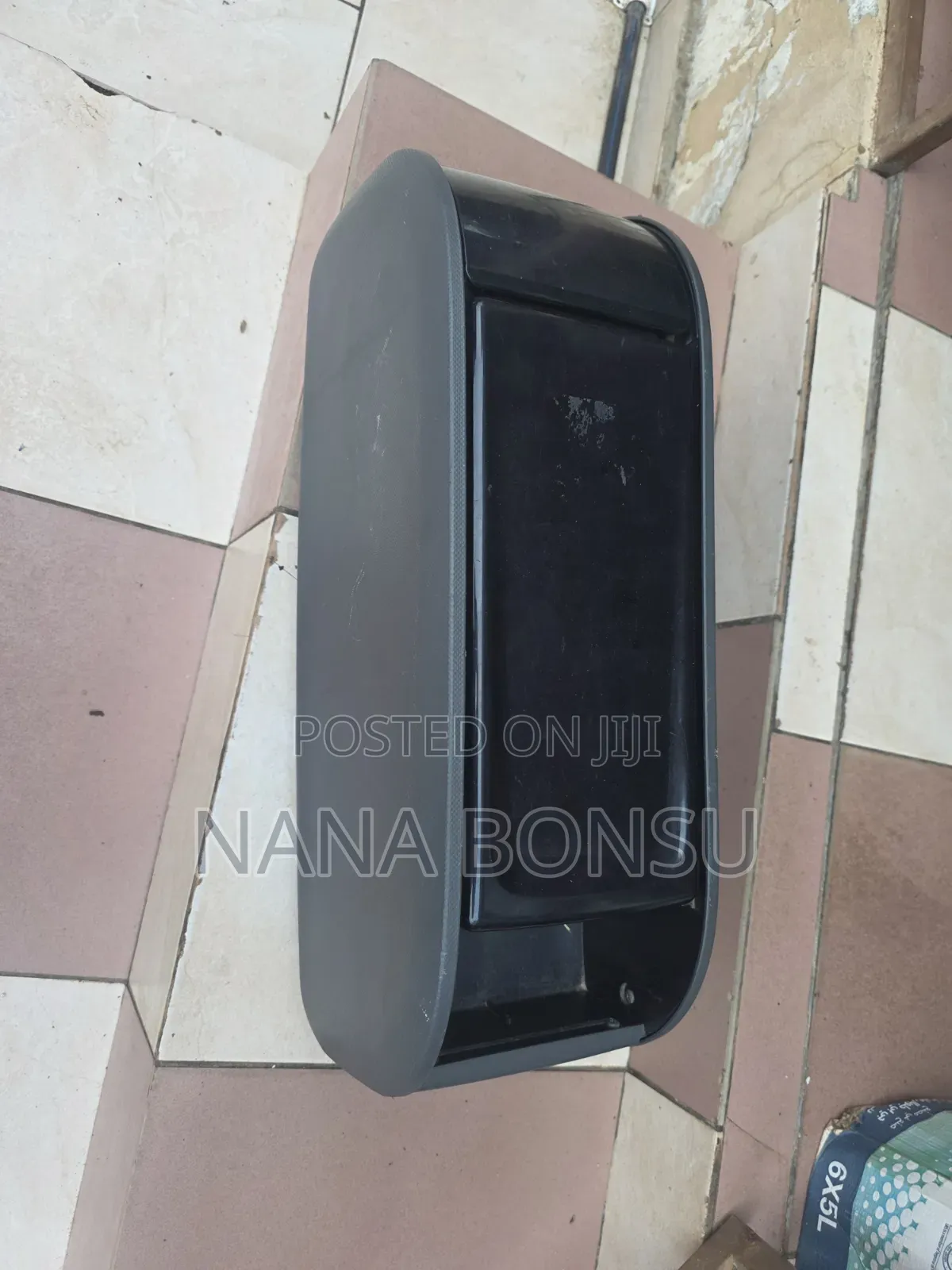 Toyota Voxy Inside Console Box USB Port Storage