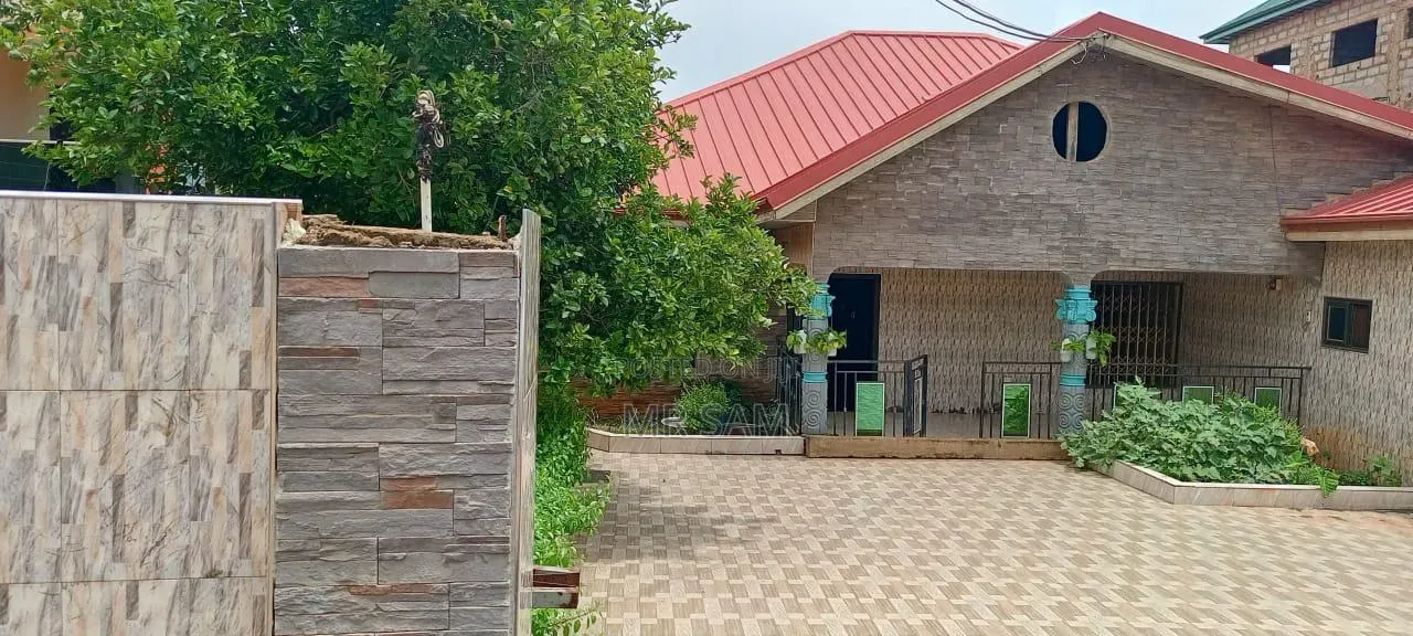 3bdrm House in Sam Properties, West Hills Mall Area for sale