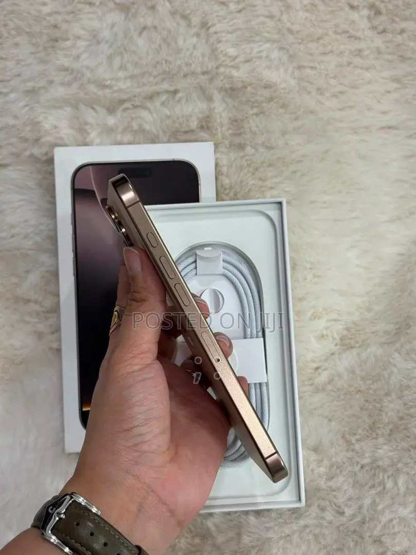 Apple iPhone 16 Pro Max 256 GB Gold