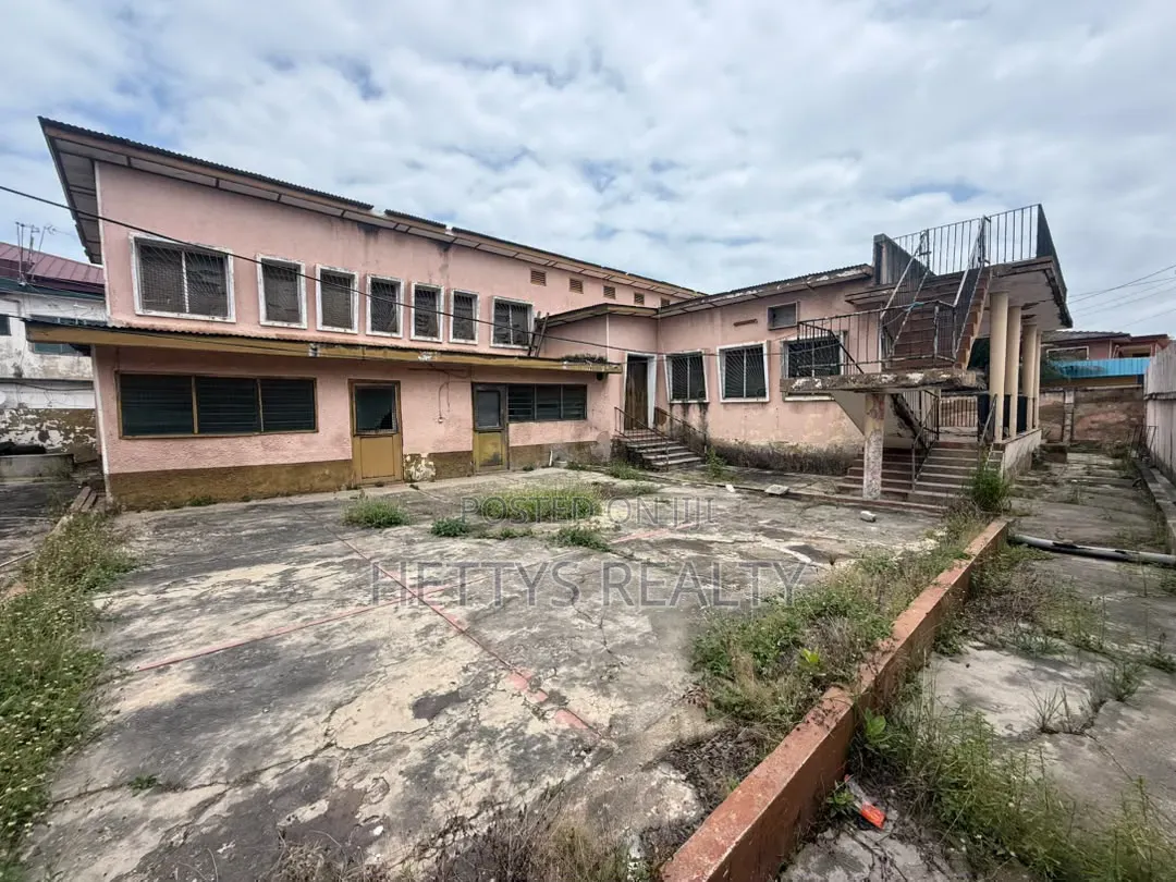 4bdrm House in Lartebiokorshie for sale