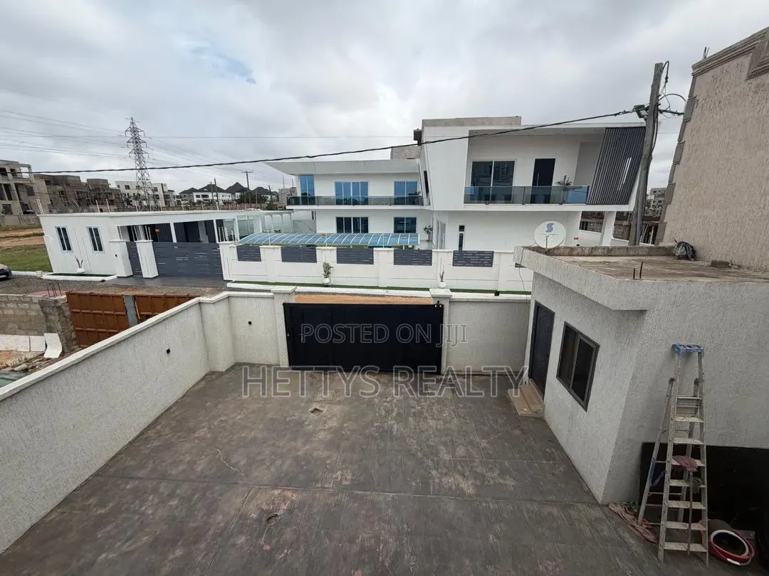5bdrm House in Melcom for sale