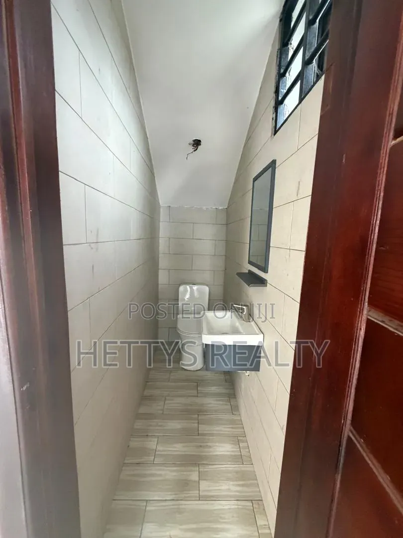 5bdrm House in Melcom for sale