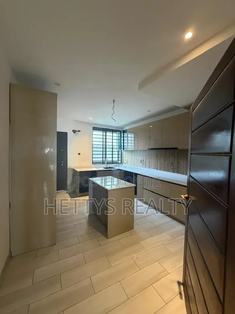 5bdrm House in Melcom for sale