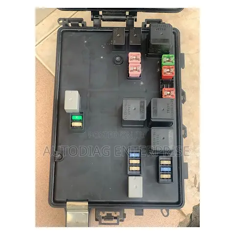 Dodge CHARGER MAGNUM Fuse Box