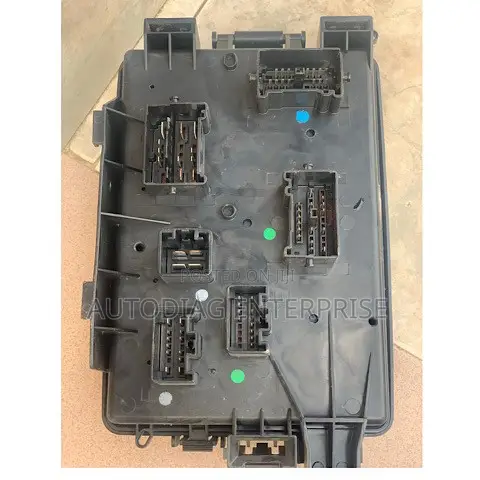 Dodge CHARGER MAGNUM Fuse Box