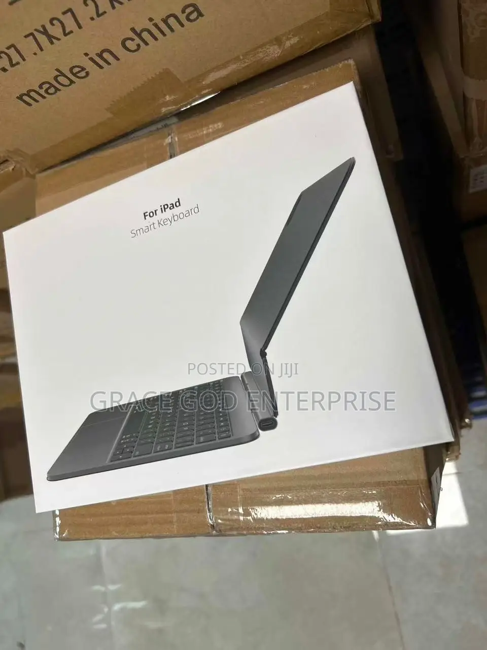 iPad Pro 13-Inch (M4 M5) Magic Keyboard With Backlight