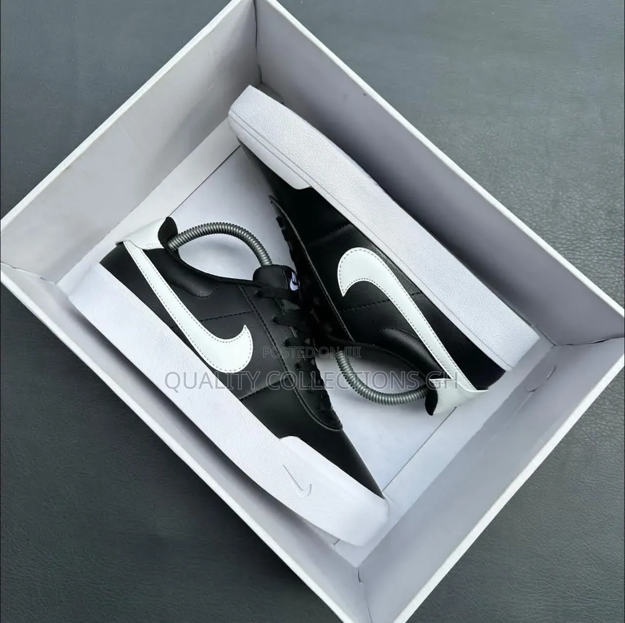 Nike Court Shot