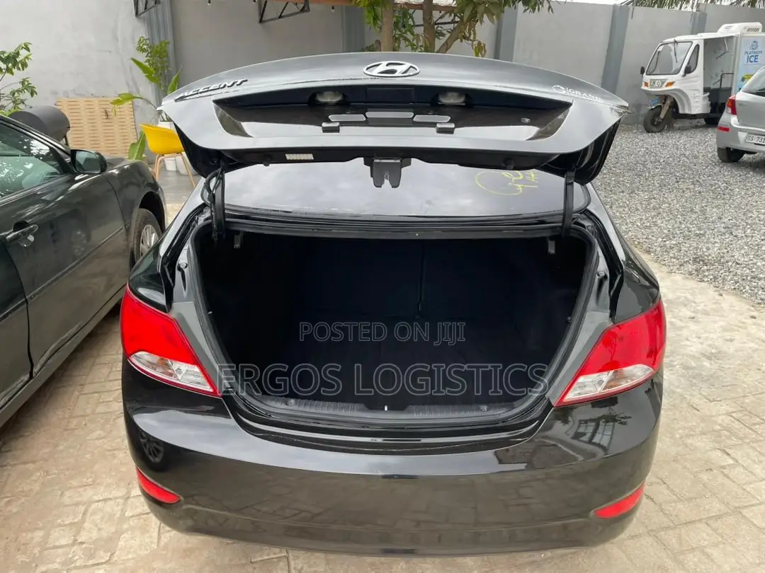 Hyundai Accent SE Sedan 2016 Black