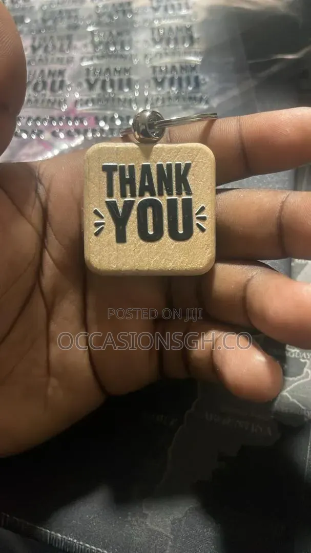 Customizable Wooden Keyholder for All Events.