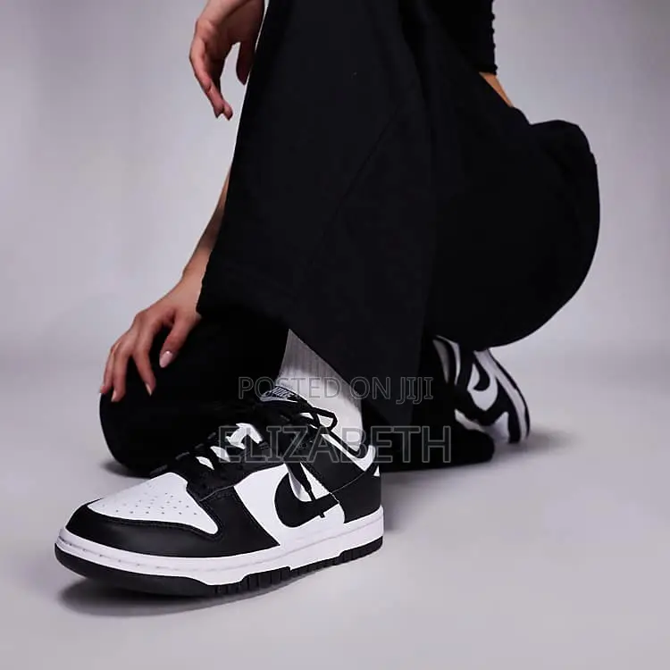 Nike Dunk Low - (Panda Dunks)