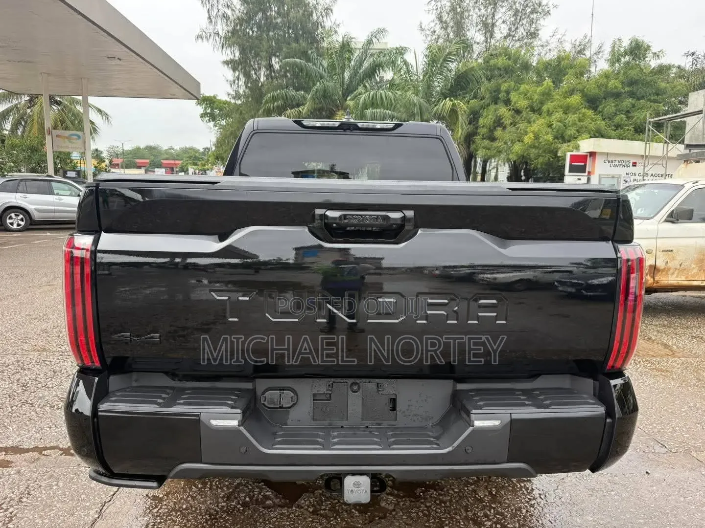 Toyota Tundra 2024 Gray