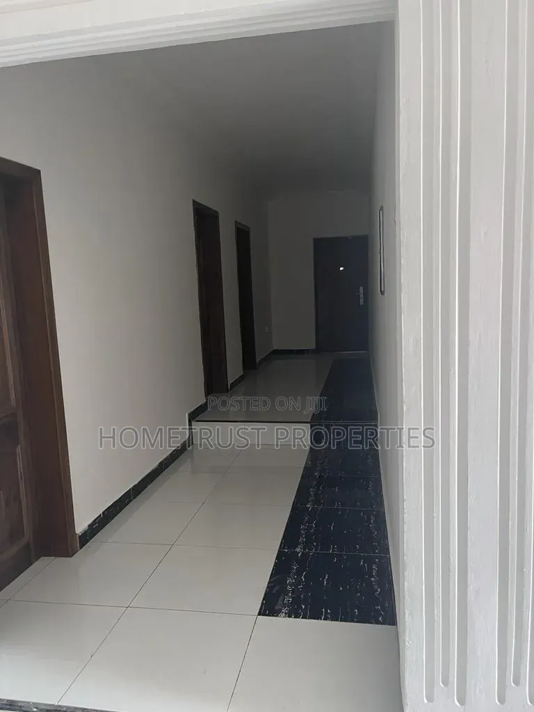 4bdrm Duplex in Kwabenya Acp for rent