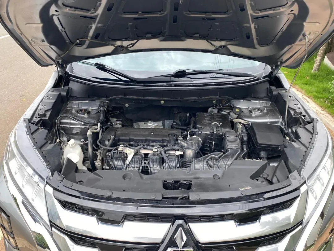 Mitsubishi Outlander 2019 Brown