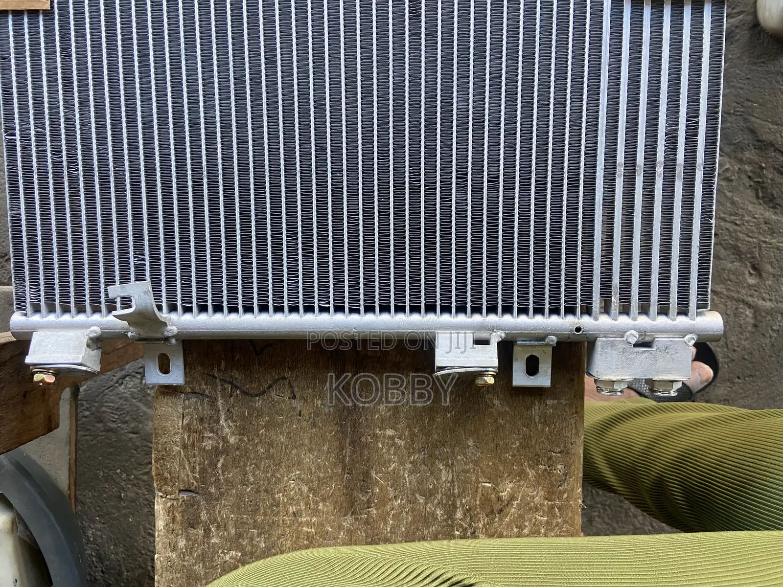 Chrysler 200 / 300 a/C Condenser 2006,2007,2010,2012,2013,2014,2015