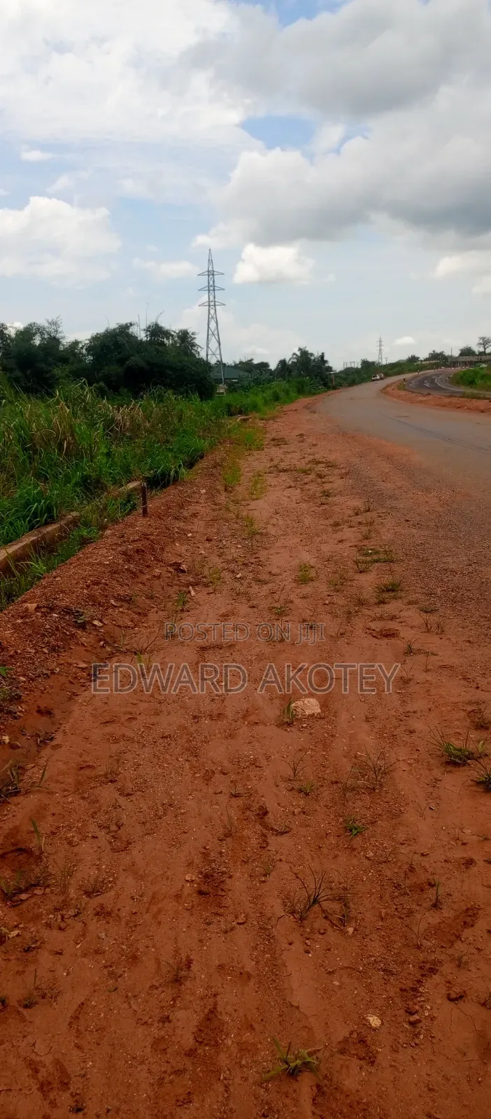 Land for at UHAS Roundabout (Etoé)