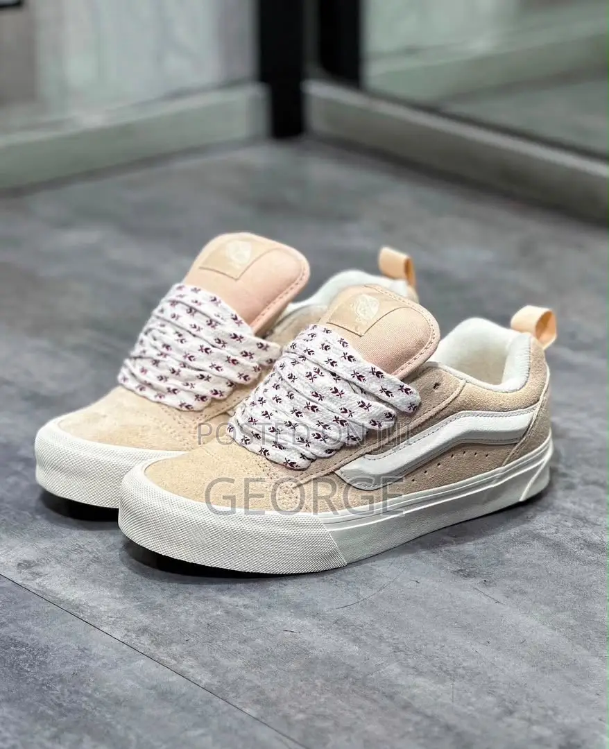 Vans Sneakers