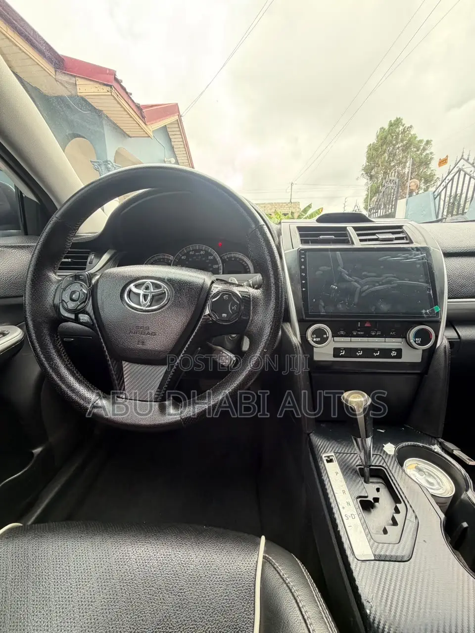 Toyota Camry SE 4dr Sedan (2.5L 4cyl 6A) 2014 White