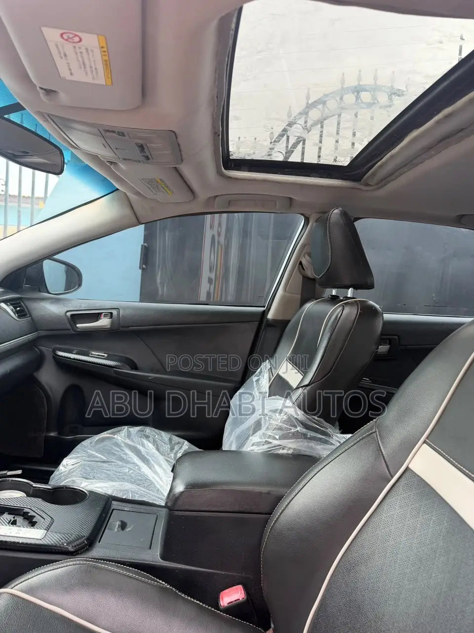 Toyota Camry SE 4dr Sedan (2.5L 4cyl 6A) 2014 White